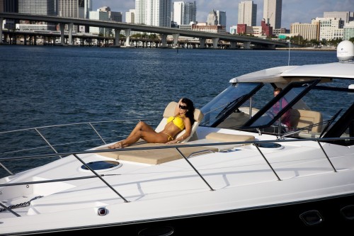 46' Regal Boat Sun Deck