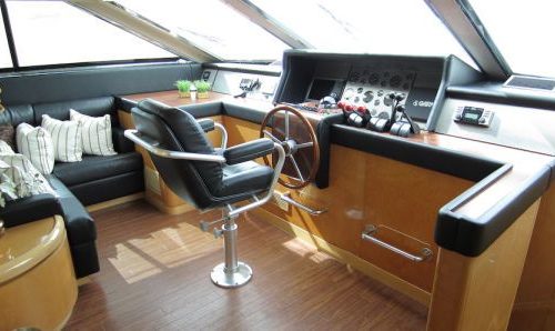 95' Elegance Yacht Helm