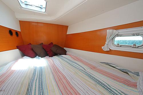 43' Rendevous Boat VIP Cabin