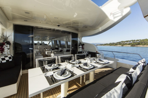 106 Leopard Yacht Charter Outdoor Dinning