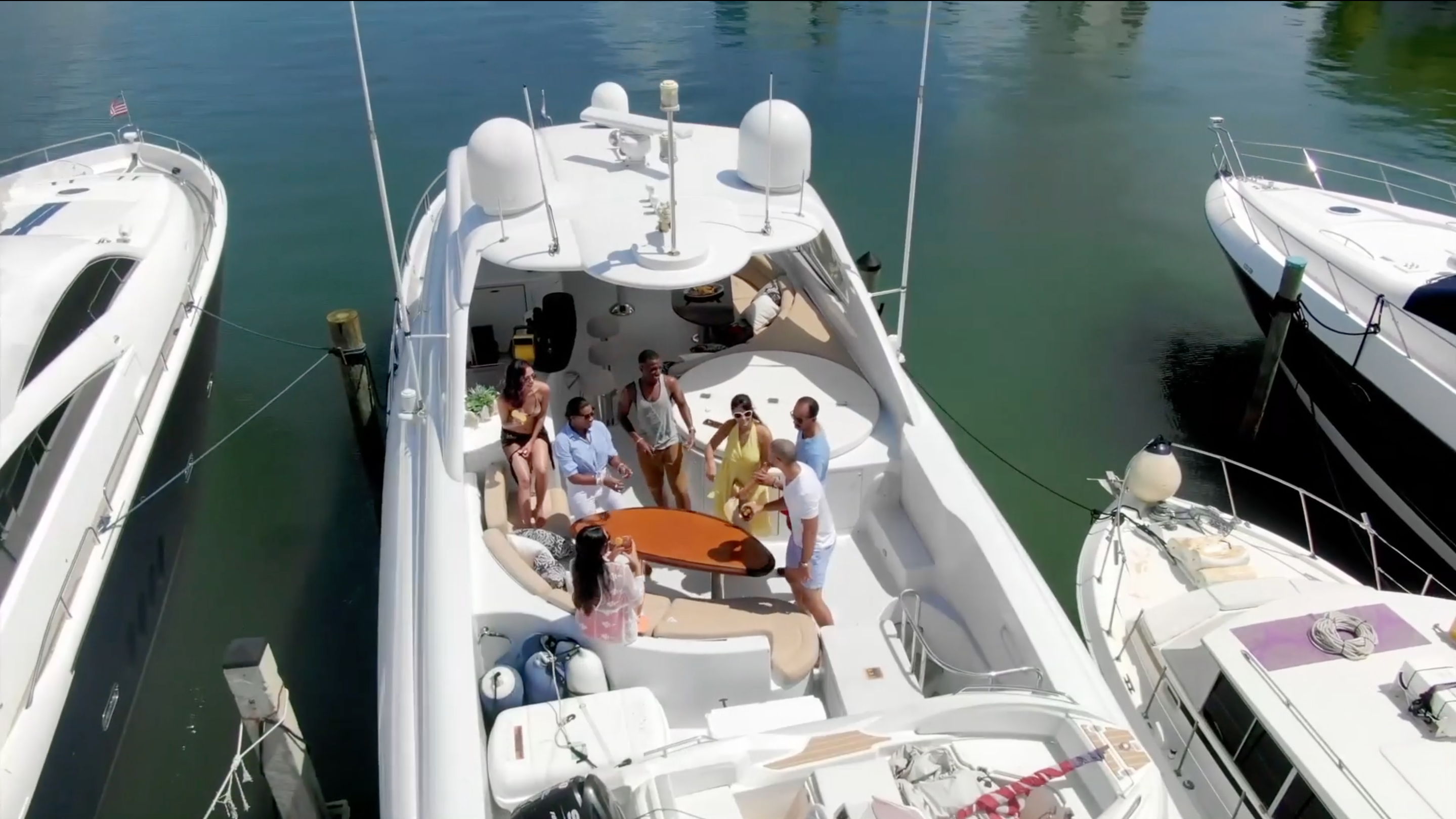 Why You Should Charter a Yacht for a Sailing Holiday?