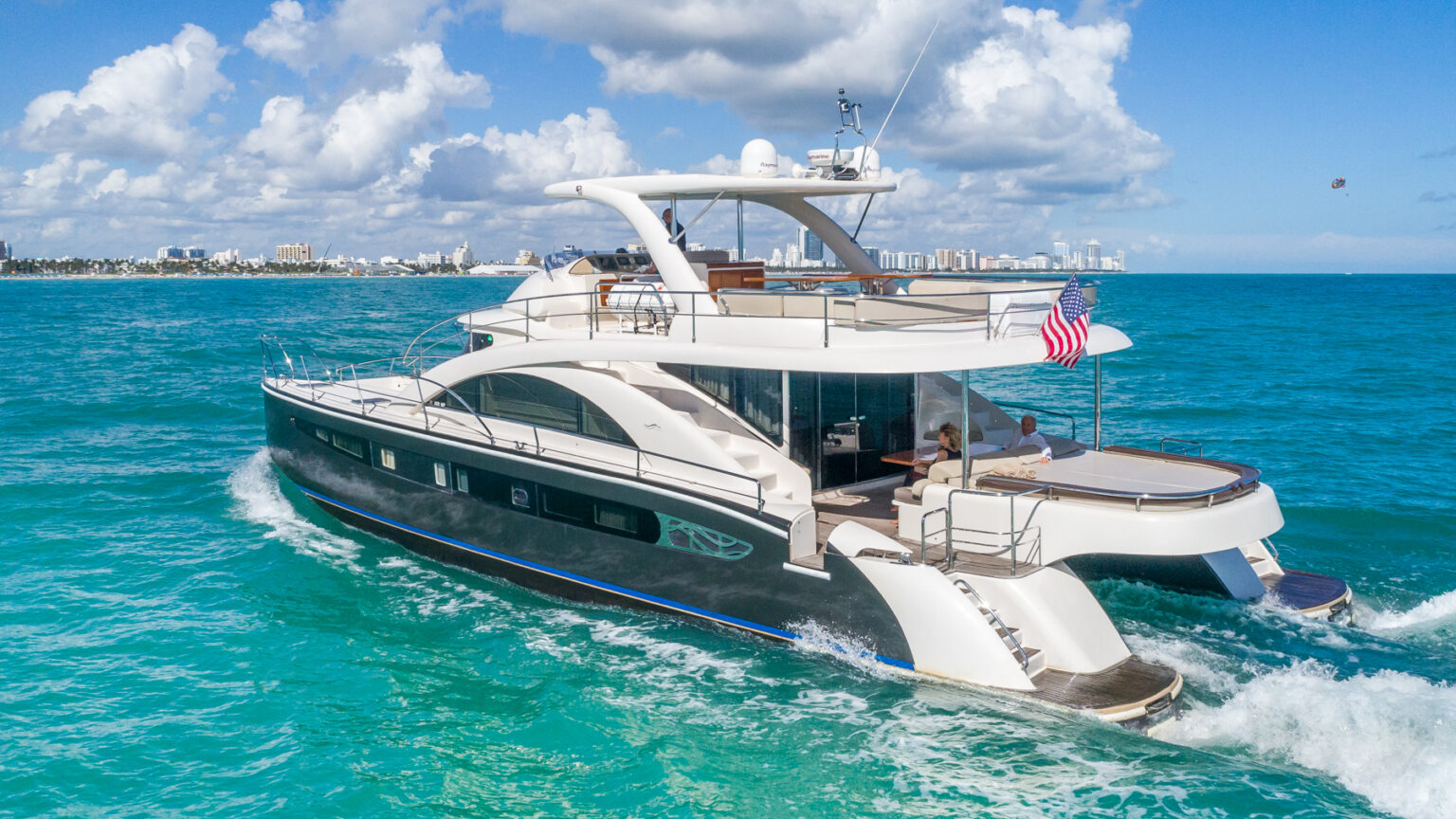 Planning the Perfect Luxury Yacht Rental in Miami Beach for Your Family