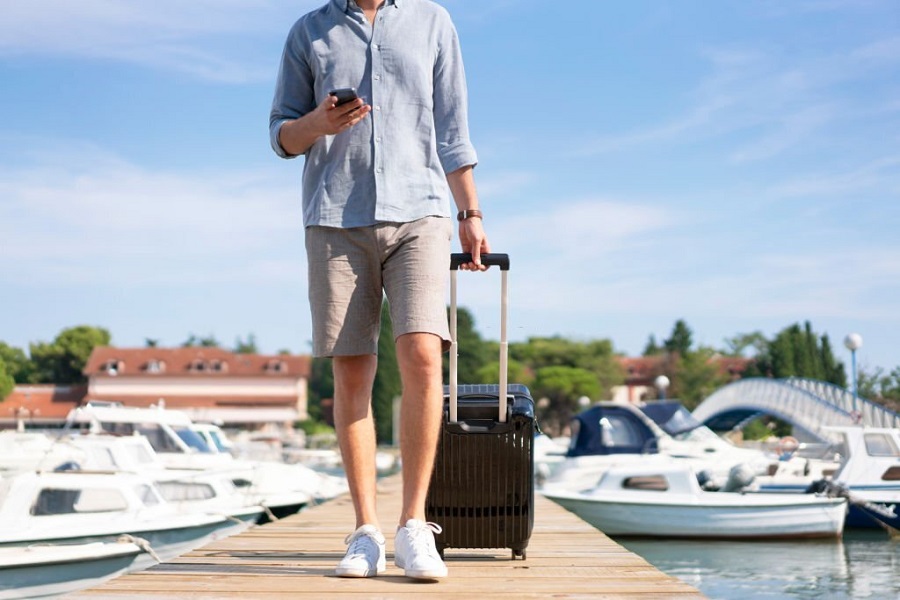 What to Pack for Your Next Yacht Rental in Miami?