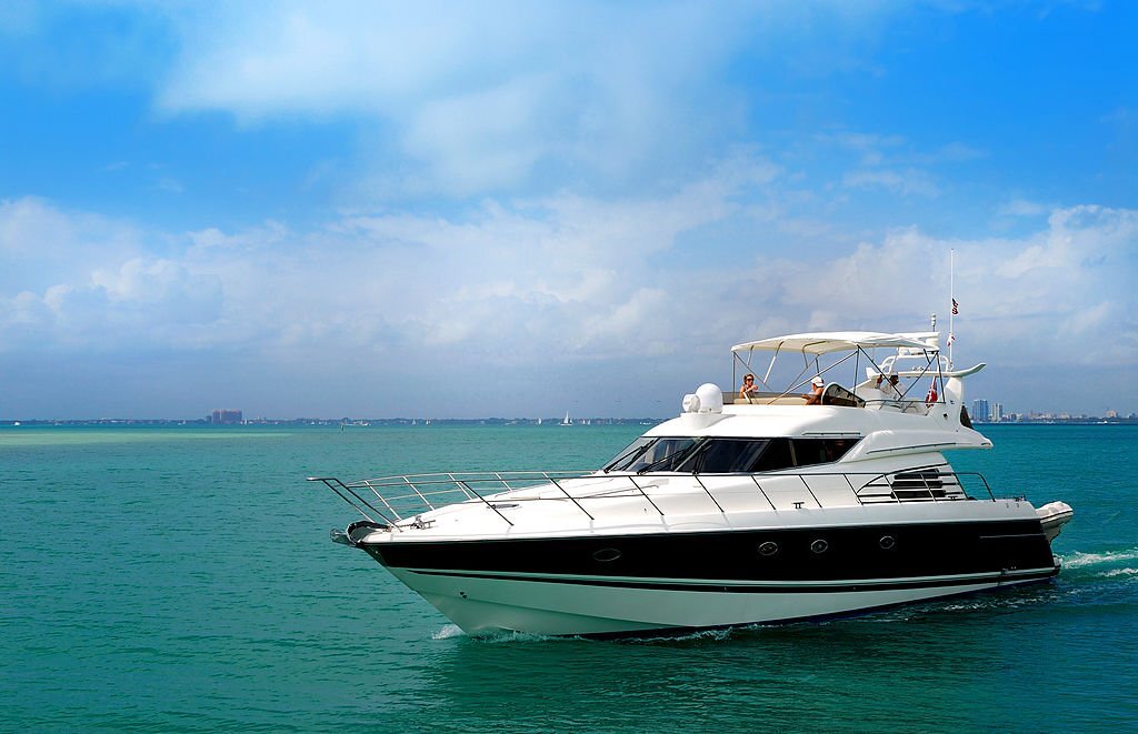 Comparing Miami Boat Rental With Hotel Resort Stay