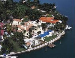 Book Yacht Tour to Miamis Celebrity Islands