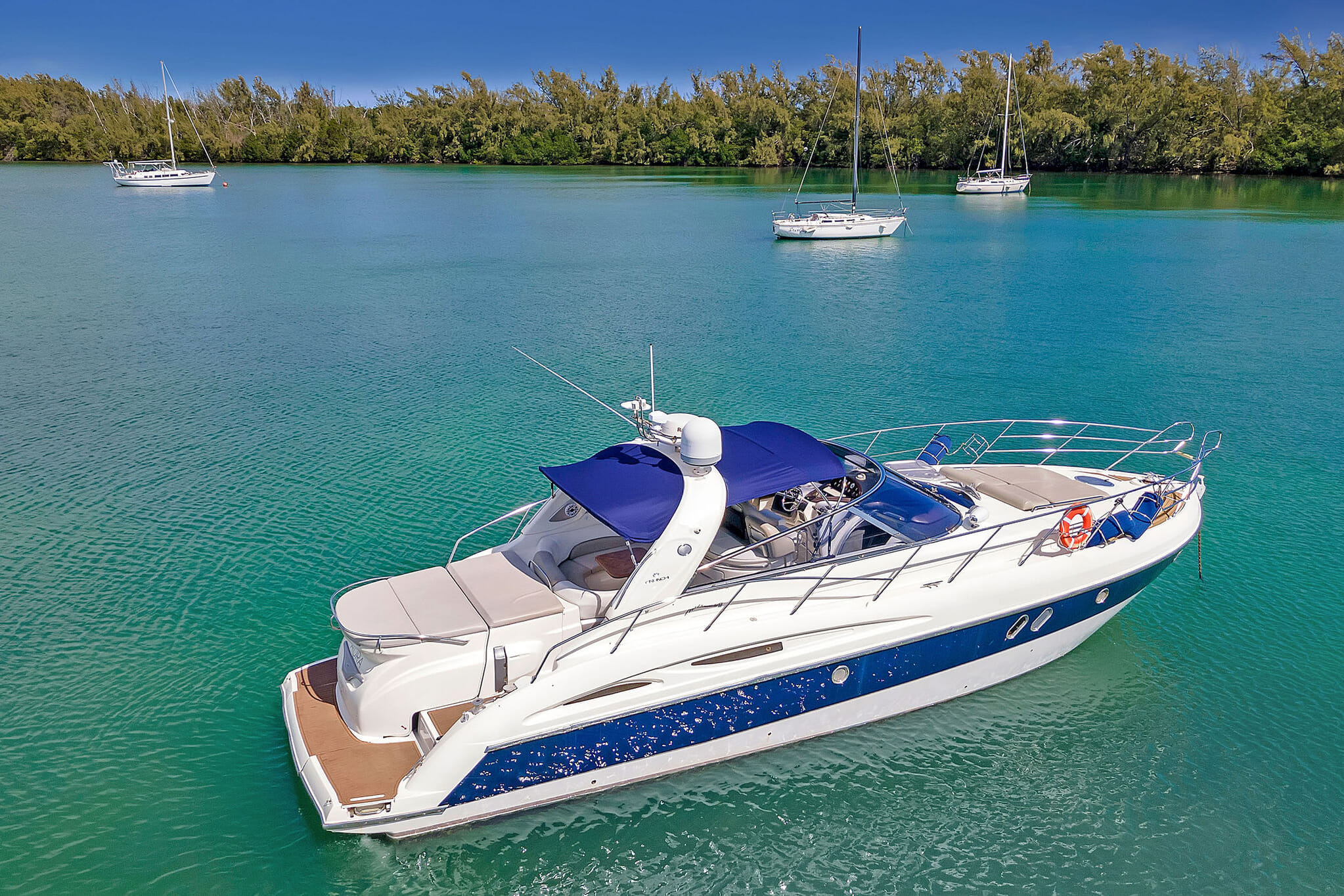 Various Advantages of Renting from a Boat Charter in Miami