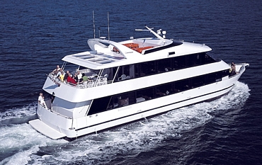 What Are the Benefits of Reserving a Party Boat in Advance?